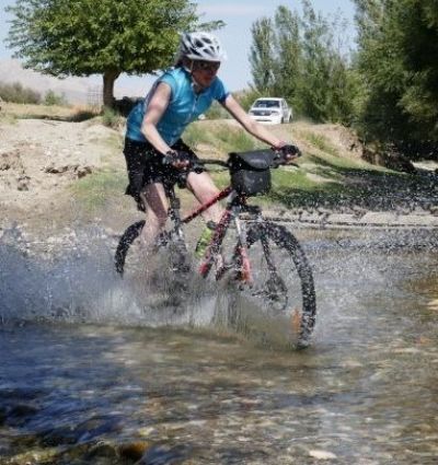 Ines Versteegden Cycling on the  tour with redspokes